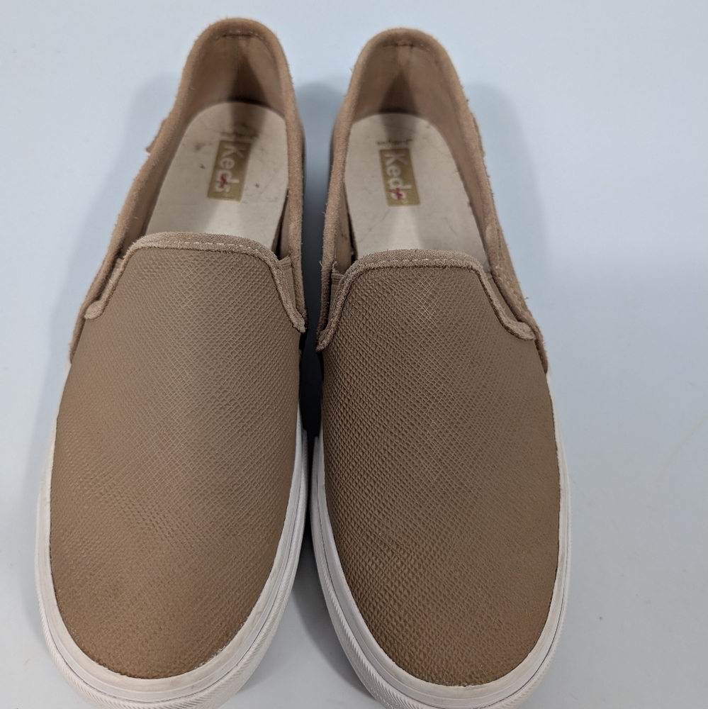 Women's KEDS tan canvas Slip-on Sneakers.